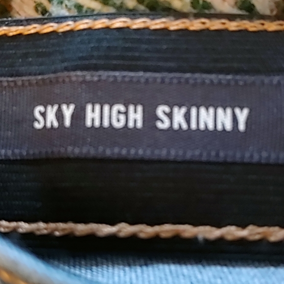 Jeans - Picture 2 of 5